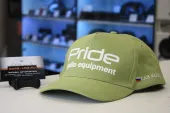 Бейсболка зеленая Pride с логотипом