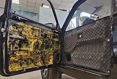 Лада Нива: Шумоизоляция, динамики, сигнализация. Без колхоза!