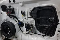 Seat Leon замена акустики