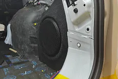 Шумоизоляция и замена акустики в Exeed Vx