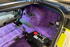 Dodge Challenger: Замена акустики в вместо штатного Alpine