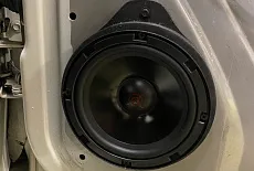 Улучшение акустической системы Cadillac Escalade: замена акустики и результаты