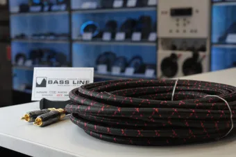 Купить Профессиональный межблочный кабель Ural RCA-SY5M Symphony - купить, 2 990 руб.