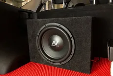 Kia sorento.Замена фронтальной акустики+сабвуфер