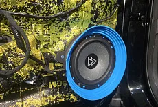 Почему в Geely Okavango плохо играет музыка и как улучшить звук: динамики 16,5 см и шумоизоляция дверей