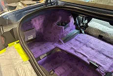 Dodge Challenger: Замена акустики в вместо штатного Alpine