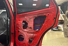 Geely coolray: Аудиосистема по штатным местам.