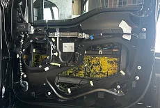 Профессиональная установка акустики на Ford F-150 Raptor: штатные места и максимум звука!