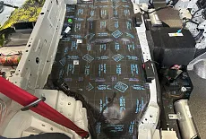 Porsche Cayenne: Шумоизоляция салона 