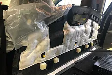 Шумоизоляция задней полки багажника Kia Cerato: эффективное решение проблемы шума от сабвуфера