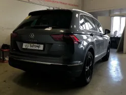 Сабвуферное звено в крыло для vw tiguan