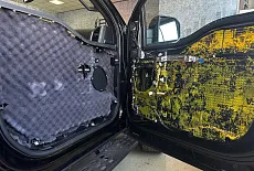 Профессиональная установка акустики на Ford F-150 Raptor: штатные места и максимум звука!
