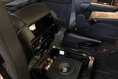 Улучшение звука в Volkswagen Multivan с помощью процессорной аудиосистемы