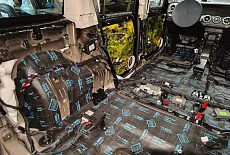 Tank 300: Полная шумоизоляция и замена аудиосистемы. 