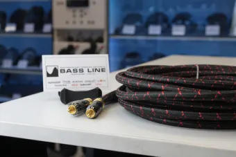 Купить Профессиональный межблочный кабель Ural RCA-SY5M Symphony - купить, 2 990 руб.