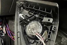 Kia K3: Максимум звука без изменения салона! 