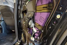 Tank 300: Полная шумоизоляция и замена аудиосистемы. 