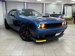 Dodge Challenger: Замена акустики в вместо штатного Alpine