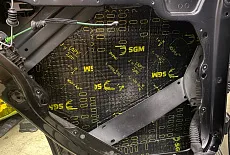 Шумоизоляция Mercedes C-Class: как сделать поездку комфортнее