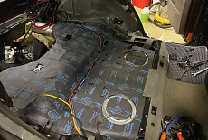 Шумоизоляция Volkswagen Touareg: улучшение акустического комфорта и повышение качества звука