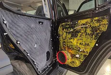 Tank 300: Полная шумоизоляция и замена аудиосистемы. 