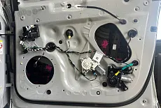 Porsche Cayenne: Шумоизоляция салона 