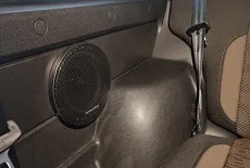 Лада Нива: Шумоизоляция, динамики, сигнализация. Без колхоза!