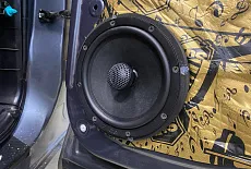 Создание аудиосистемы в автомобиле Chery Tiggo под определенный бюджет: выбор компонентов и процесс работы