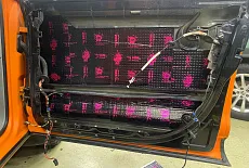 Шумоизоляция Volkswagen Touareg: улучшение акустического комфорта и повышение качества звука