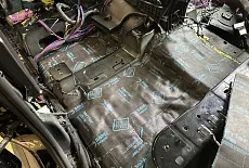 Полная шумоизоляция и аудиосистема для Mercedes G class (w464)