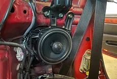 Создание аудиосистемы с сабвуфером и Bluetooth в автомобиле Lexus sc430: задачи, решения и выбор компонентов