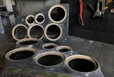 Создание громкой аудиосистемы на грузовике Volvo FH13: выбор компонентов, изготовление подиумов и подключение