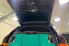 Шумоизоляция Volkswagen Touareg: улучшение акустического комфорта и повышение качества звука