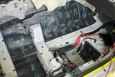 Porsche Cayenne: Шумоизоляция салона 