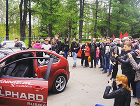 BASS-LINE.ru на выставке "Автовернисаж на Неве 2015"